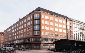 The Lakes Apartments By Daniel&Jacob'S